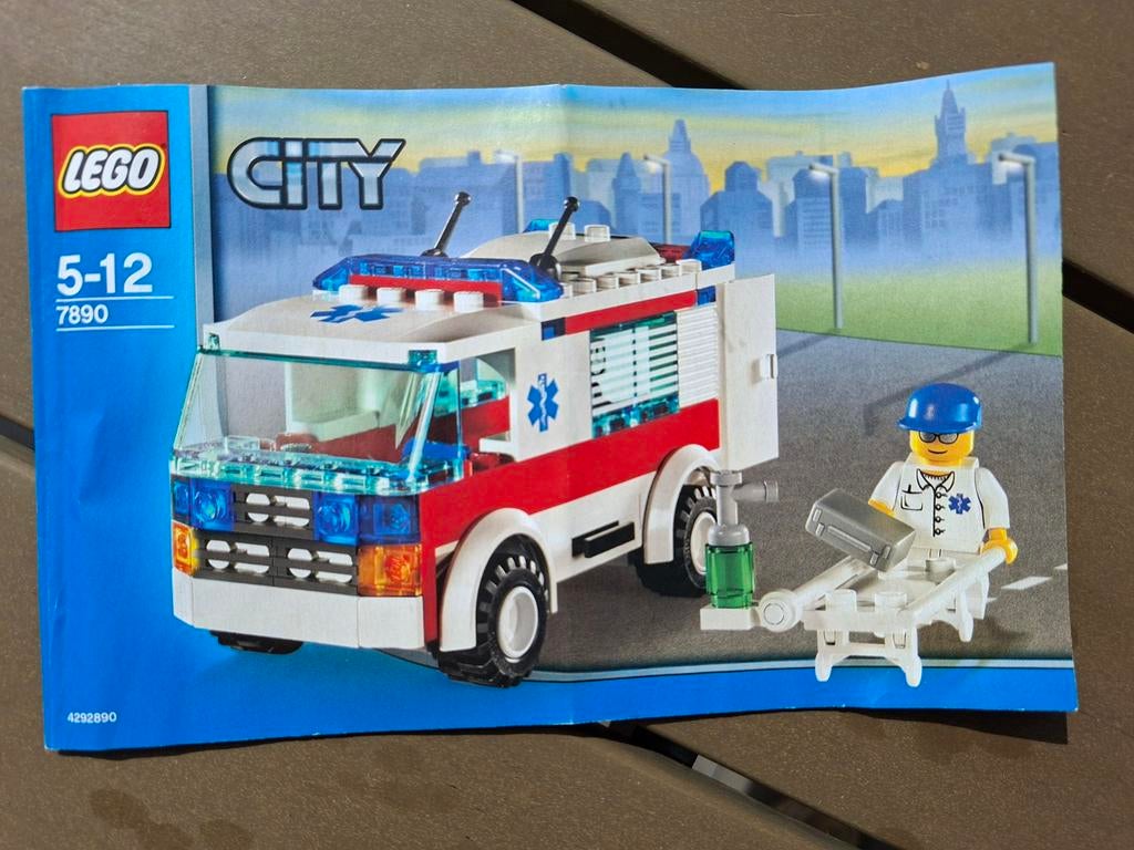 Lego Ambulance, Kinderen en Baby's, Speelgoed | Duplo en Lego, Ophalen, Zo goed als nieuw, Compleet, Lego