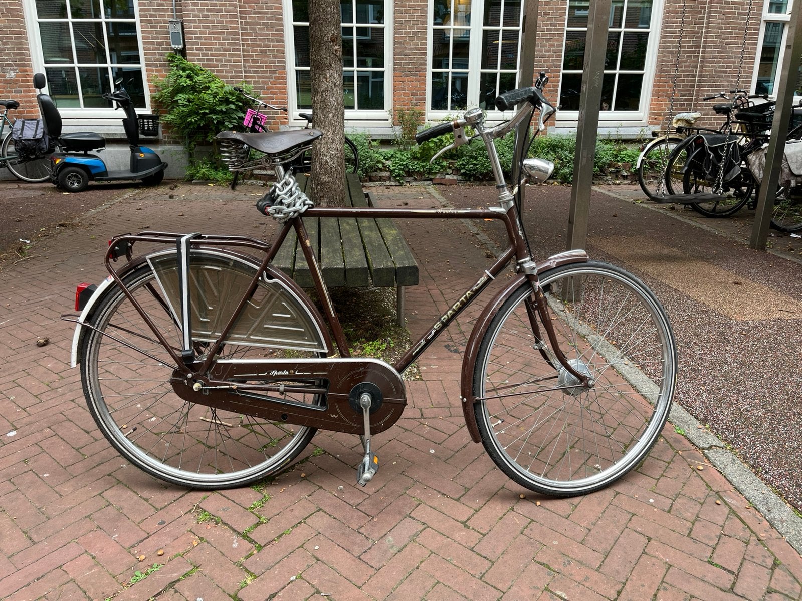 Sparta stadsfiets, kapotte crank
