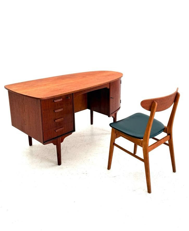 Vintage teakhouten ‘Bullet’ bureau, HP Hansen ‘60, Gebruikt, Hout, Demontabel, Ophalen of Verzenden
