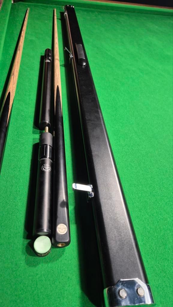Snookerkeu met koffer - Ton Praram III, Sport en Fitness, Biljarten en Poolen, Ophalen, Zo goed als nieuw, Keu of Ballen