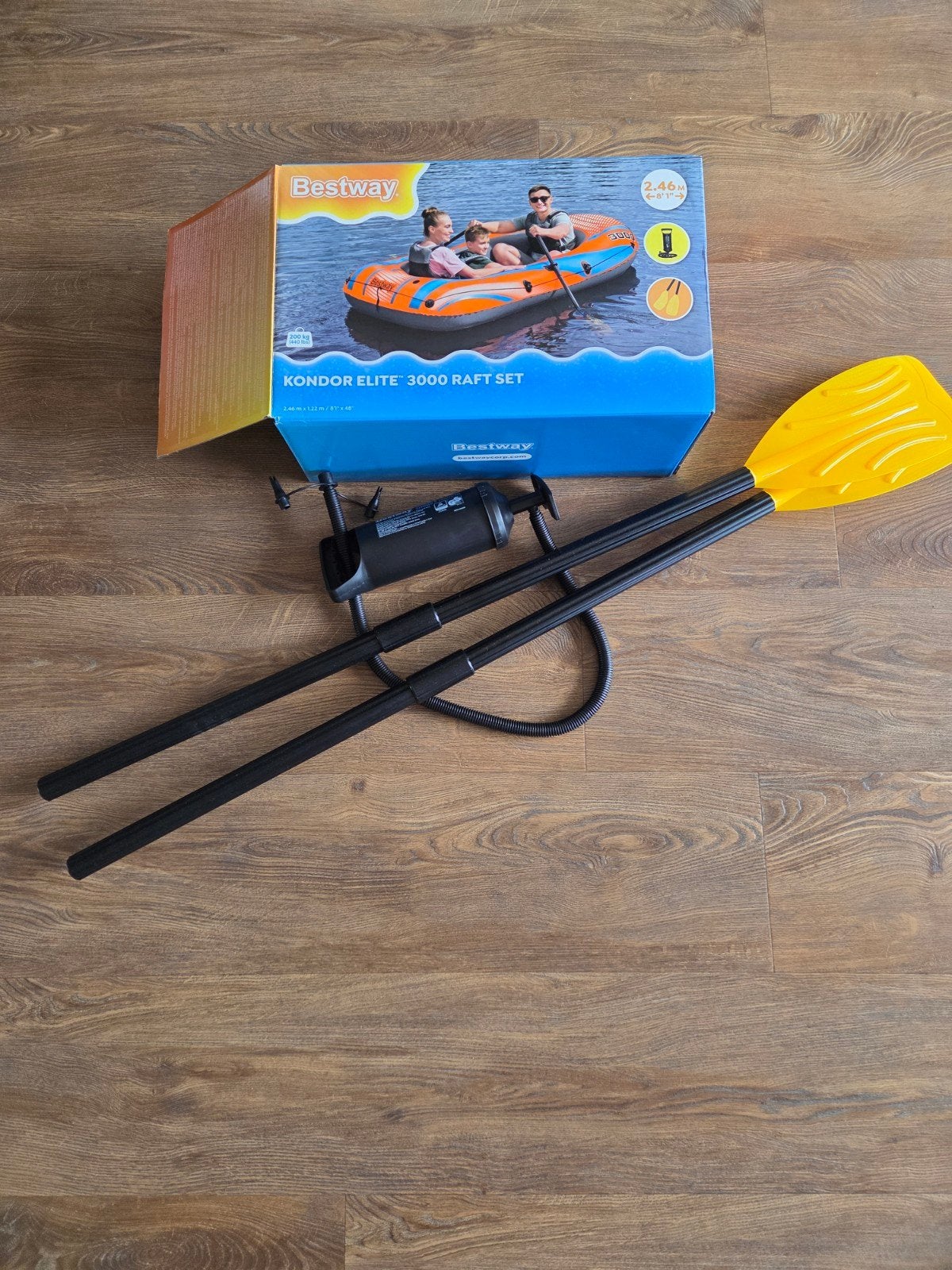 Bestway Opblaasboot 300 met peddels en pomp, Ophalen, Nieuw