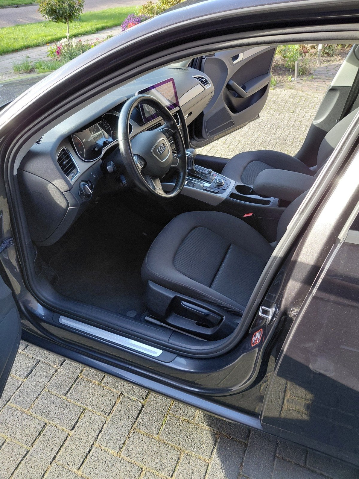 Foto 8 van Audi A4 1.8TFSI 125KW Avant. NIEUWE APK