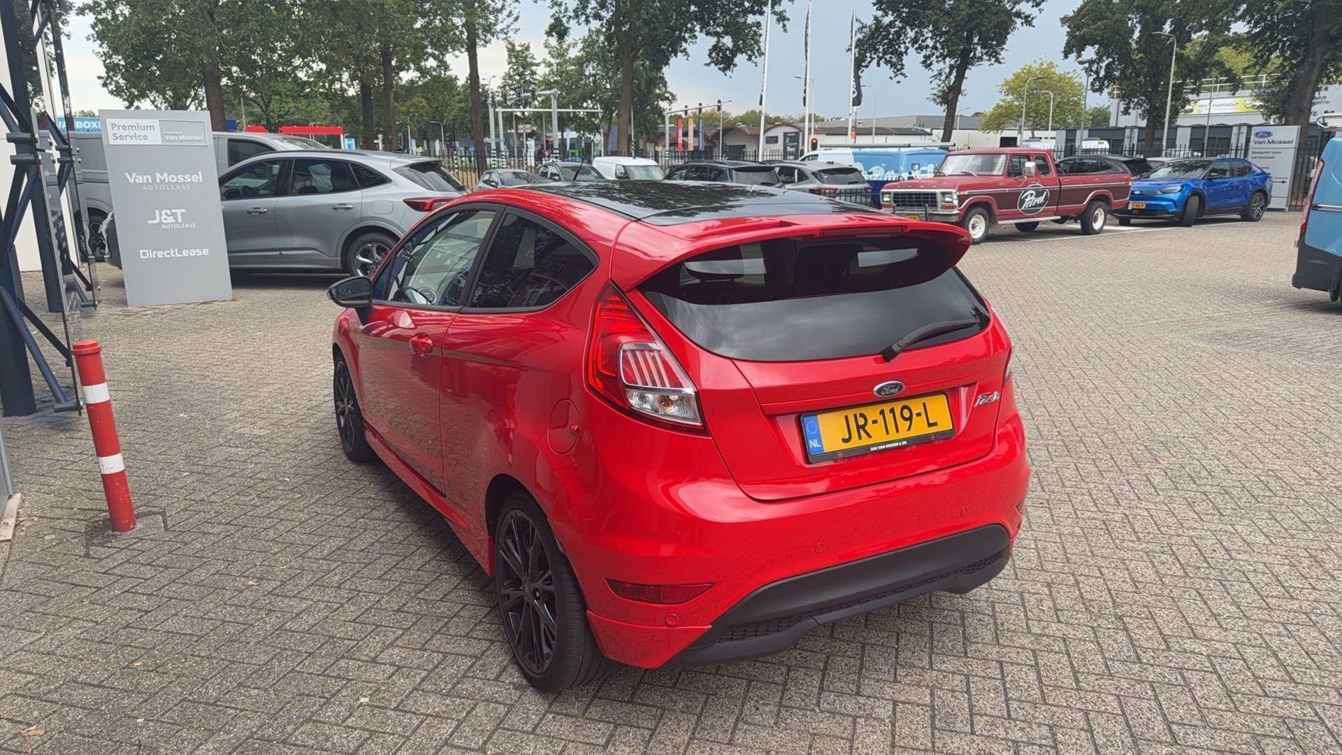Ford Fiesta 1.0 EcoBoost Red Edition airco | cruise control, Auto's, Ford, Voorwielaandrijving, 12 maanden, Stof, Euro 6