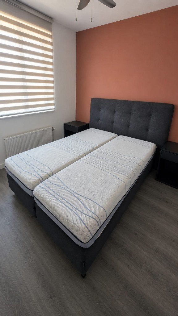 Karlsson boxspring 160x210 met M line matrassen, Ophalen, Gebruikt, 210 cm, Tweepersoons