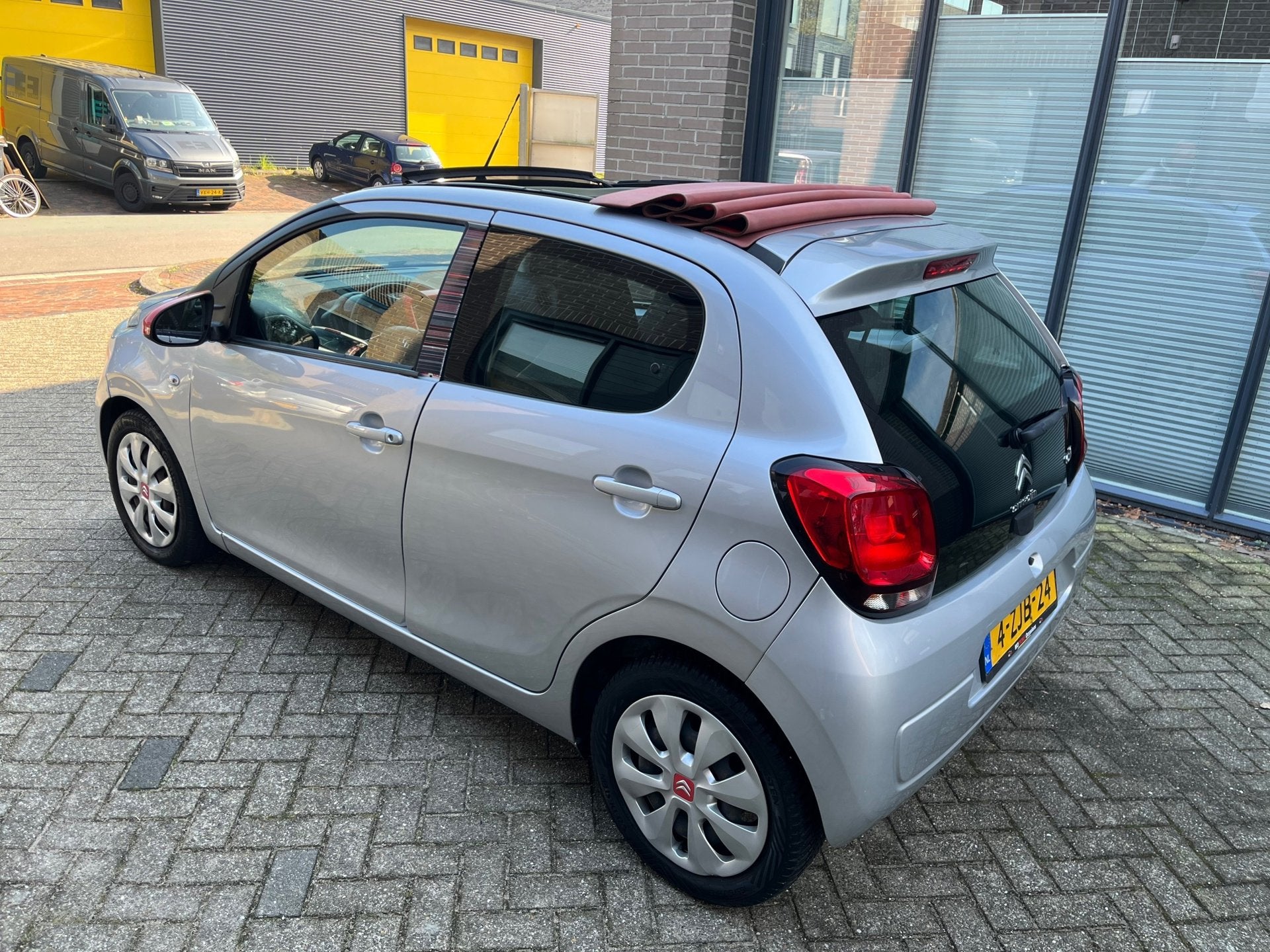 Citroen C1 1.2 PureTech Airscape Shine! 128 DKM NAP! AIRCO!, Voorwielaandrijving, Euro 5, Stof, Gebruikt