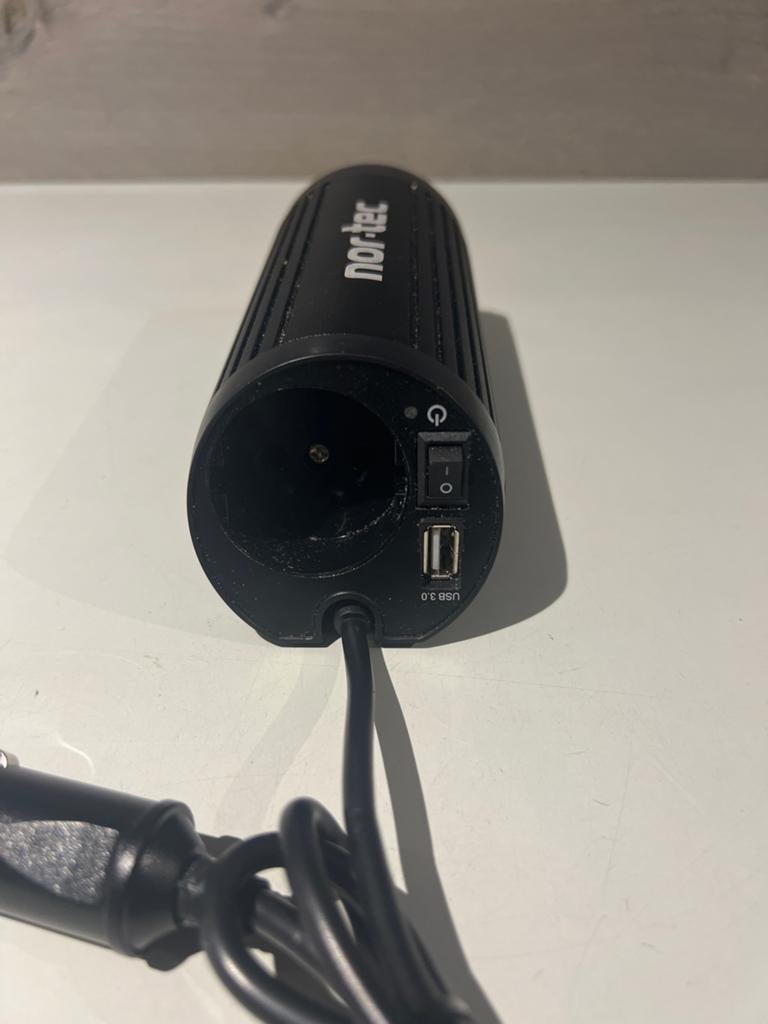 Nor-Tec Omvormer 12V naar 230V met USB, N, N, Ophalen of Verzenden, Zo goed als nieuw