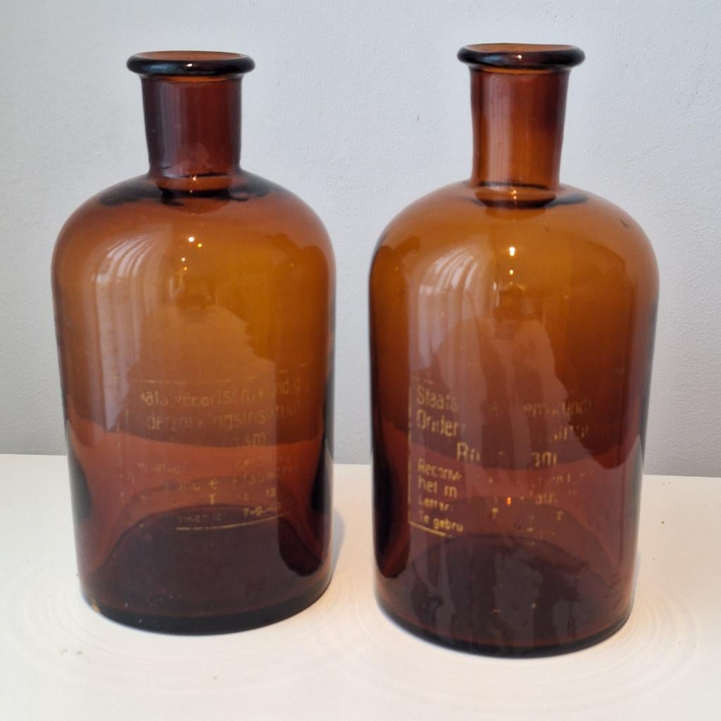 Laboratorium flessen diergeneeskunde MKZ 1940, Antiek en Kunst, Antiek | Gereedschap en Instrumenten, Ophalen of Verzenden