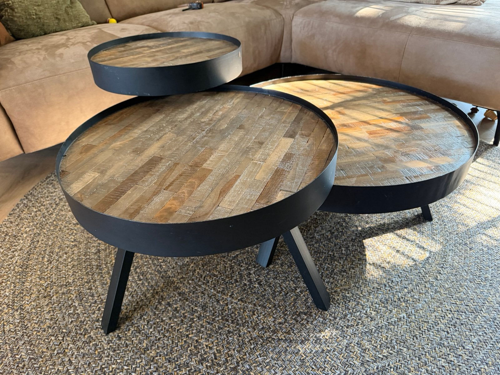 Salontafelset van 3 tafels, Mango houten blad. Zwart metaal., Ophalen, Rond, 50 tot 100 cm, Zo goed als nieuw