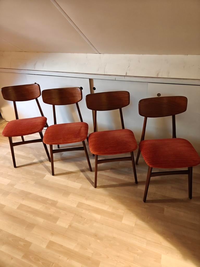 4 eetkamerstoelen van  Louis van Teeffelen, type Stavanger, Huis en Inrichting, Stoelen, Ophalen