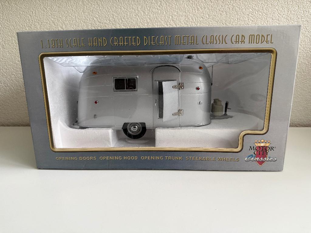 Motor City Classics 92005 Airstream Trailer caravan (1:18), Ophalen of Verzenden, Zo goed als nieuw, Overige typen, Overige merken
