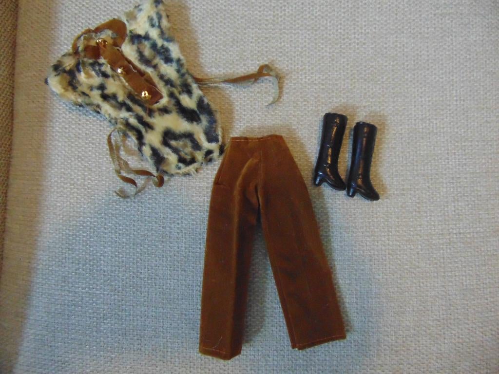 Daisy vintage Jane outfit, Verzamelen, Poppen, Ophalen of Verzenden, Gebruikt, Kleertjes