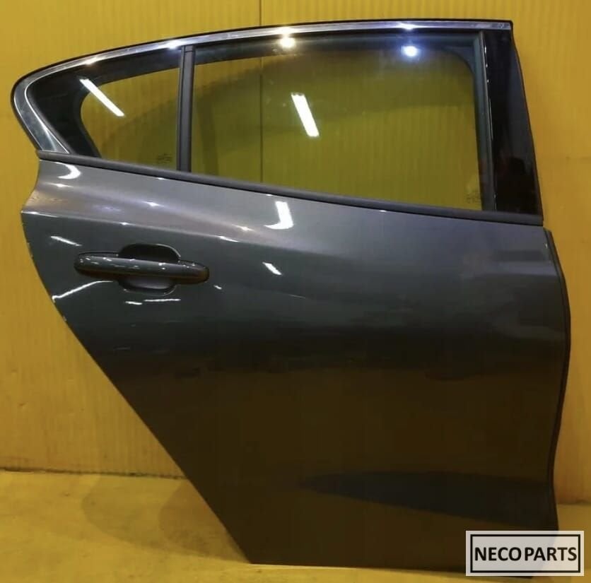 FORD FOCUS MK4 PORTIER DEUR RECHTS ANDERE LEVERBAAR !!, Gebruikt, -, -, Ophalen of Verzenden