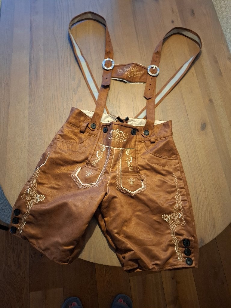Lederhose met bretels - Oktoberfest, Ophalen of Verzenden, Kleding, Maat 46 (S) of kleiner, Overige thema's