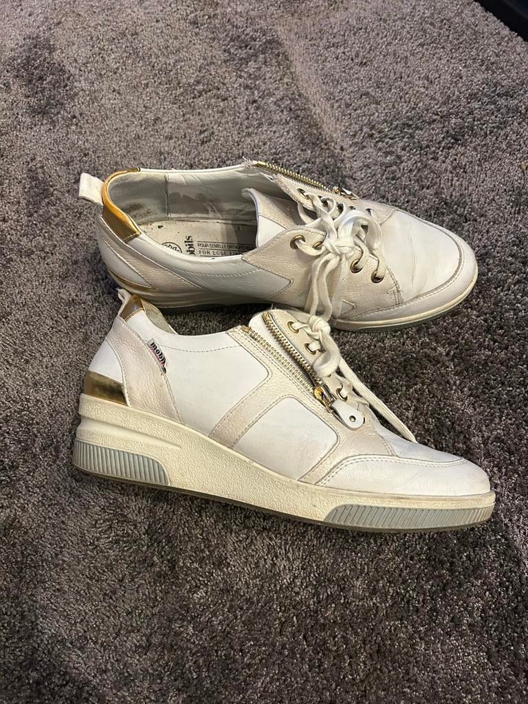 Mobils sneakers maat US 9, Kleding | Dames, Schoenen, Wit, Ophalen of Verzenden, Sneakers of Gympen, Gedragen