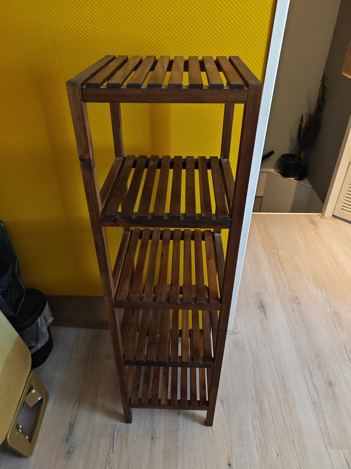 Houten badkamerrek/kast, Ophalen