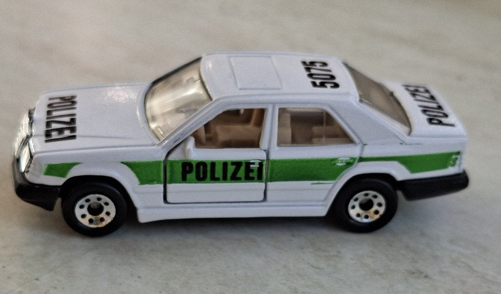 Mercedes-Benz 300E van Matchbox 1/61 polizei, Ophalen of Verzenden, Nieuw, Auto