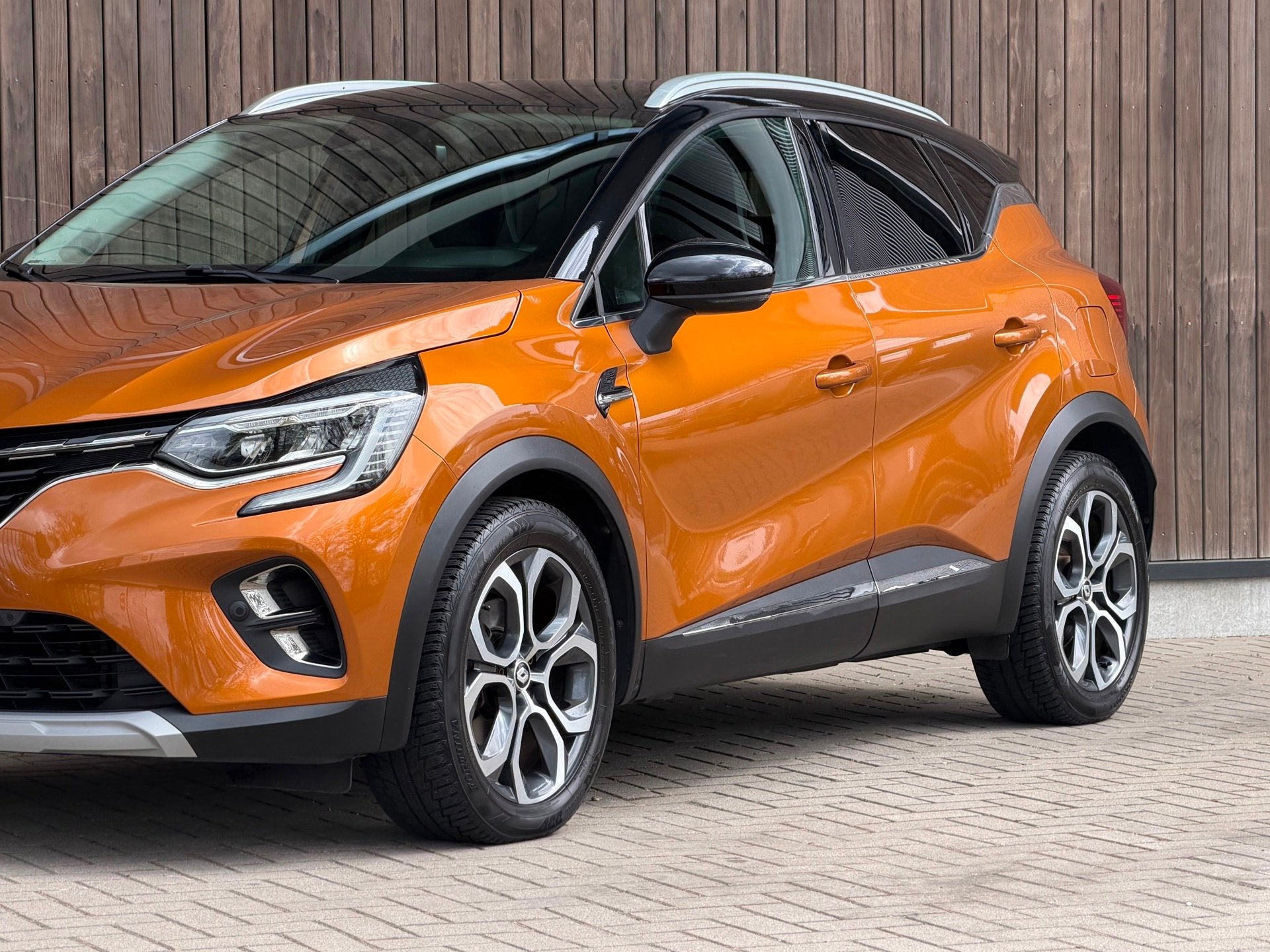 Renault Captur 1.6 E-Tech Plug-in Hybrid 160 Intens, Auto's, Renault, 77 km/l, Gebruikt, Automatische klimaatregeling, Leder en Stof