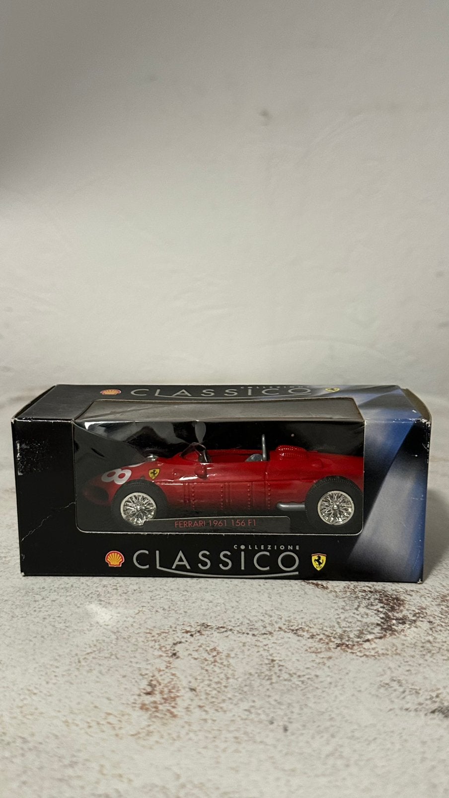Shell Classico Ferrari 1961 156 F1 #8 – Diecast Model in Box, Hobby en Vrije tijd, Ophalen, Zo goed als nieuw, Auto