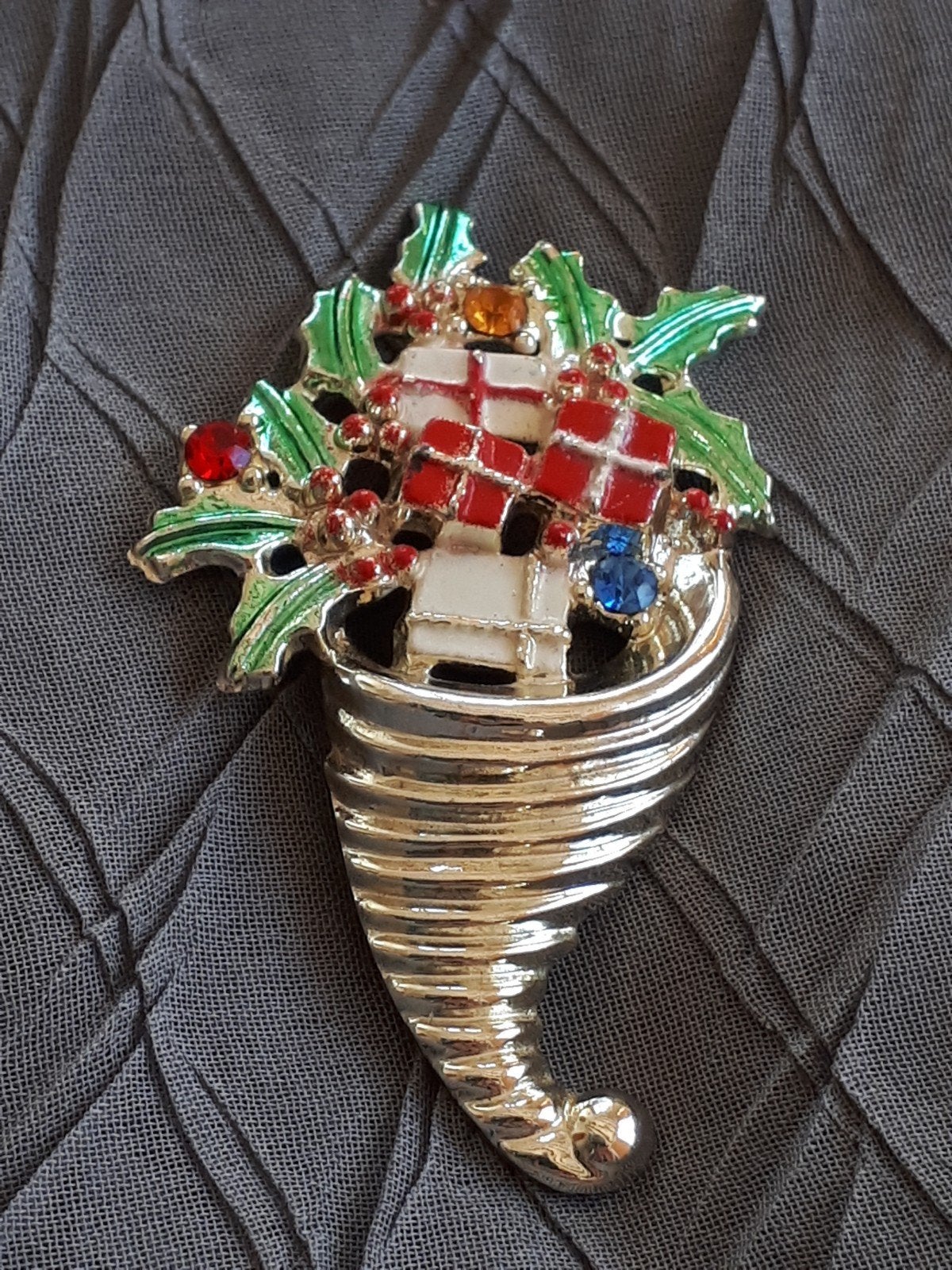 Vintage Kerstbroche van 'Beatrix Jewels'., Sieraden, Tassen en Uiterlijk, Antieke sieraden, Ophalen of Verzenden, Overige materialen