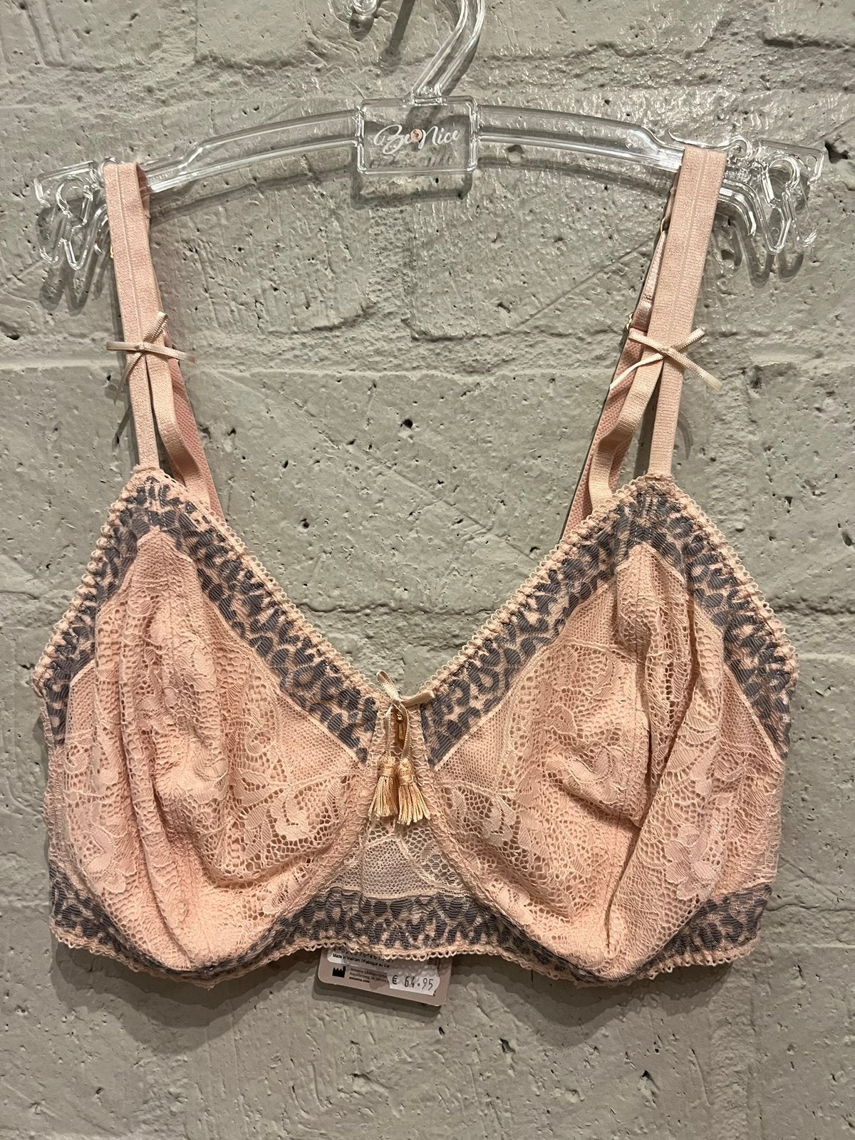 Amoena prothese bh maat 80D NIEUW!! Nu €30,-, Ophalen of Verzenden, BH