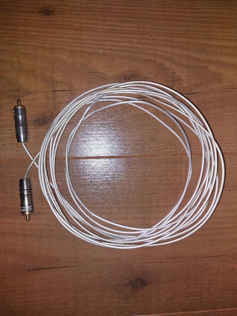 QED Qontour Reference high end RCA subwooferkabel 6 meter, Ophalen of Verzenden, Zo goed als nieuw, Minder dan 2 meter, Luidsprekerkabel