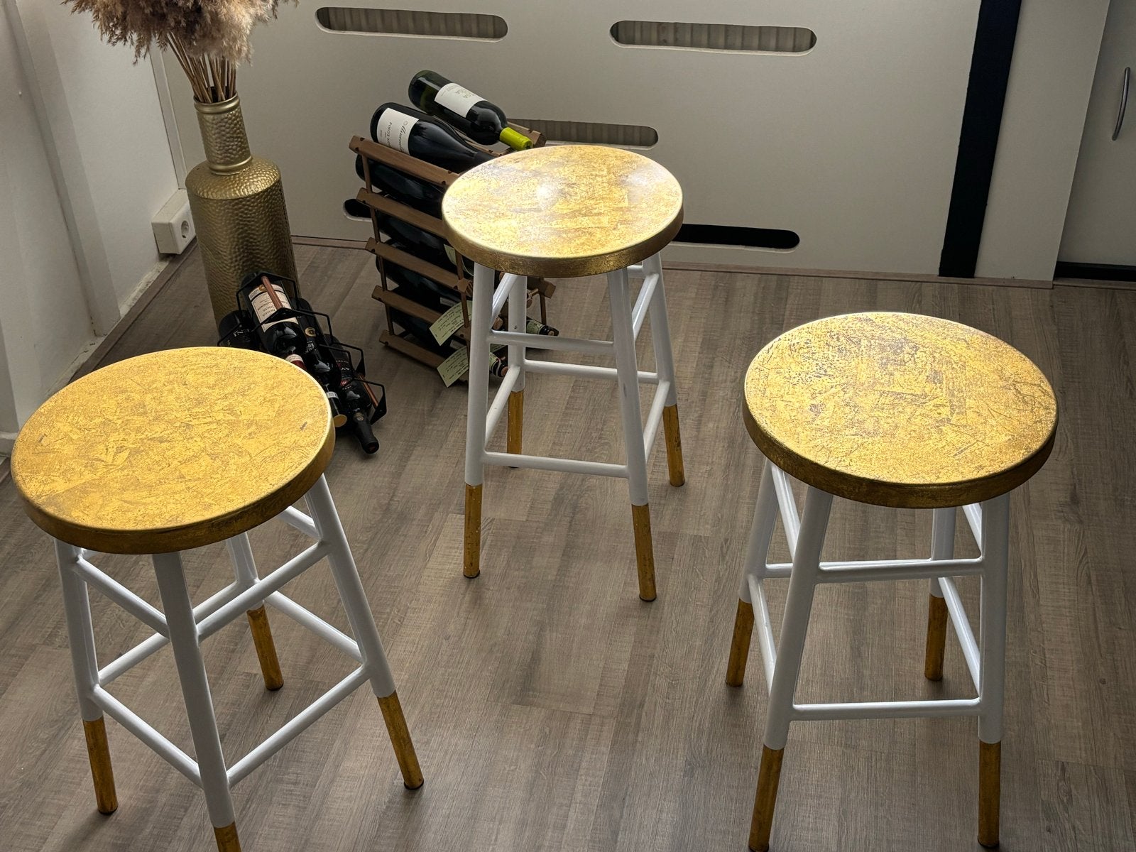 Set van 3 gouden barkrukken, Ophalen, Gebruikt, 60 tot 90 cm, 3 krukken