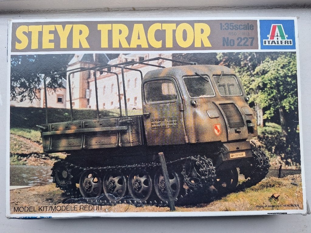 Steyr tractor (RSO/01) Raupenschlepper Ost - Italeri 1/35, Hobby en Vrije tijd, Italeri, Verzenden, 1:32 tot 1:50, Zo goed als nieuw