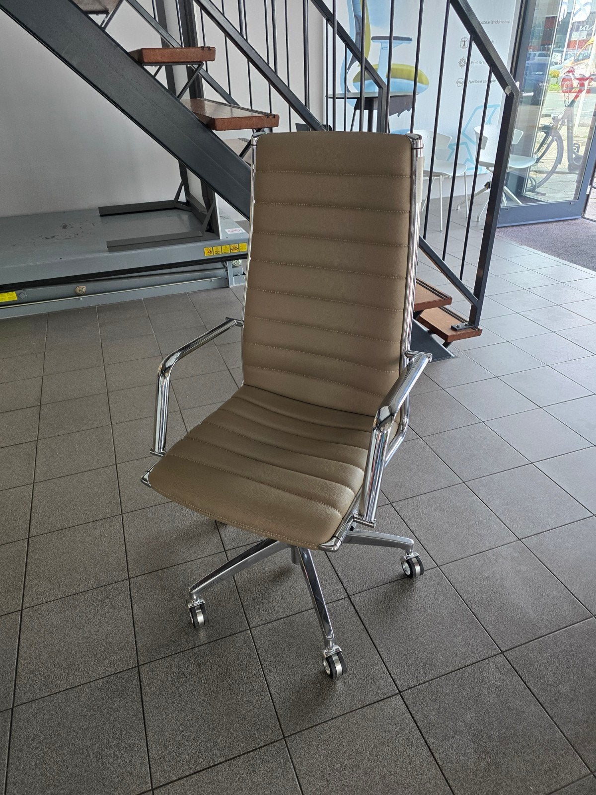 nieuwe lederen stoel, Ophalen, Overige kleuren, Nieuw, Leer