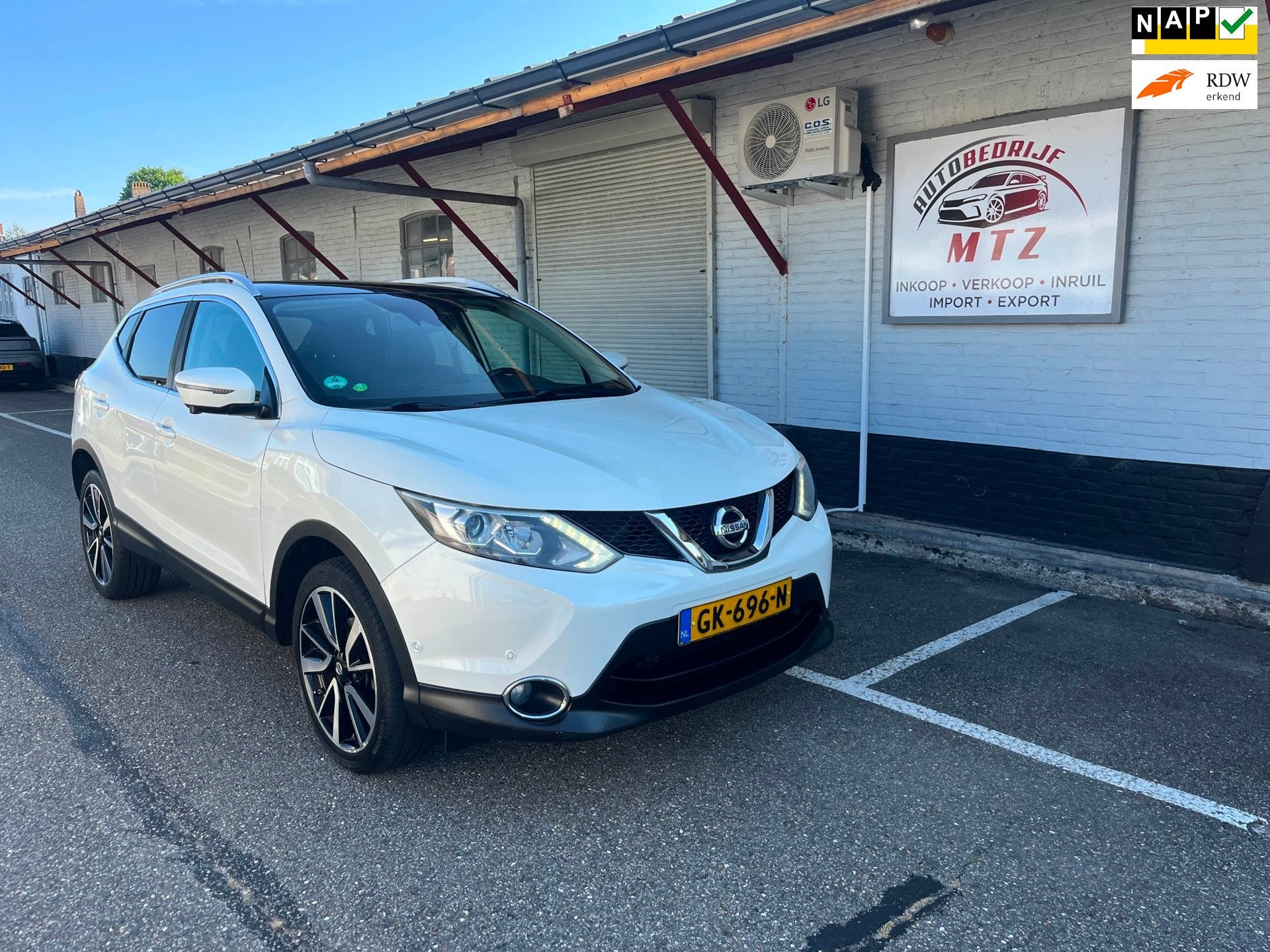 Nissan Qashqai 1.2 Tekna| PANO|LEDER|360. CAM | EXPORT, Voorwielaandrijving, 4 cilinders, 116 pk, Handgeschakeld