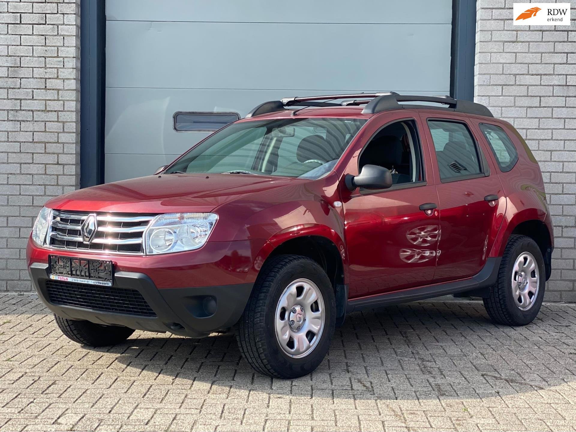 Dacia Duster 1.6 SCe 4x2 *EXPORT* 11.000KM, Voorwielaandrijving, Stof, Gebruikt, Duster