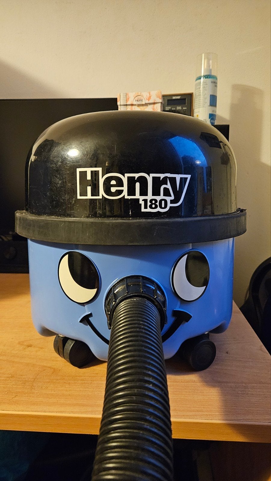 Leuke Henry 180 stofzuiger - Betrouwbaar en krachtig, Geschikt voor huisdieren, Numatic, Zo goed als nieuw, Sledestofzuiger