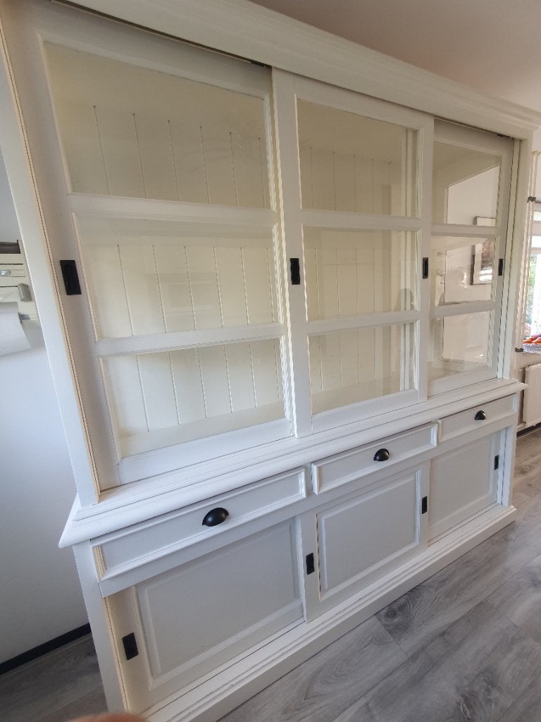 Mooie witte buffetkast met glazen schuifdeuren, Huis en Inrichting, 200 cm of meer, Met lade(s), Ophalen of Verzenden, Zo goed als nieuw