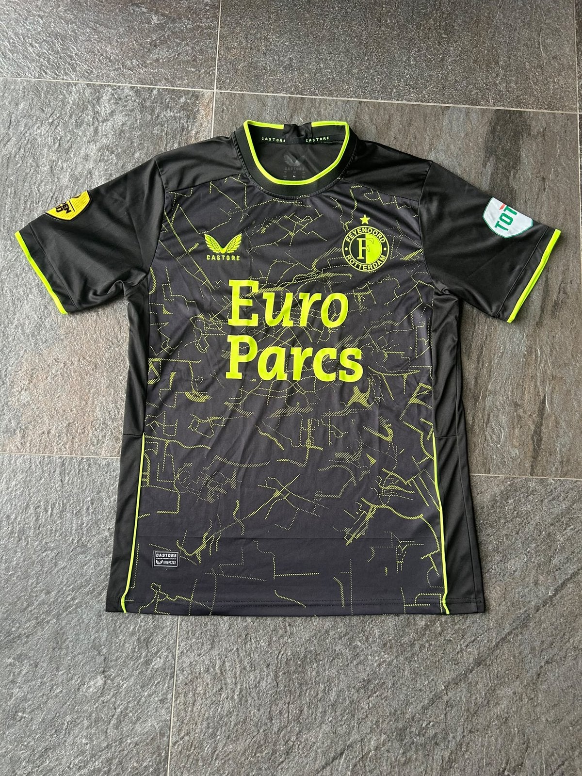 Feyenoord Voetbalshirt, Maat L, Ophalen of Verzenden, Zo goed als nieuw, Shirt