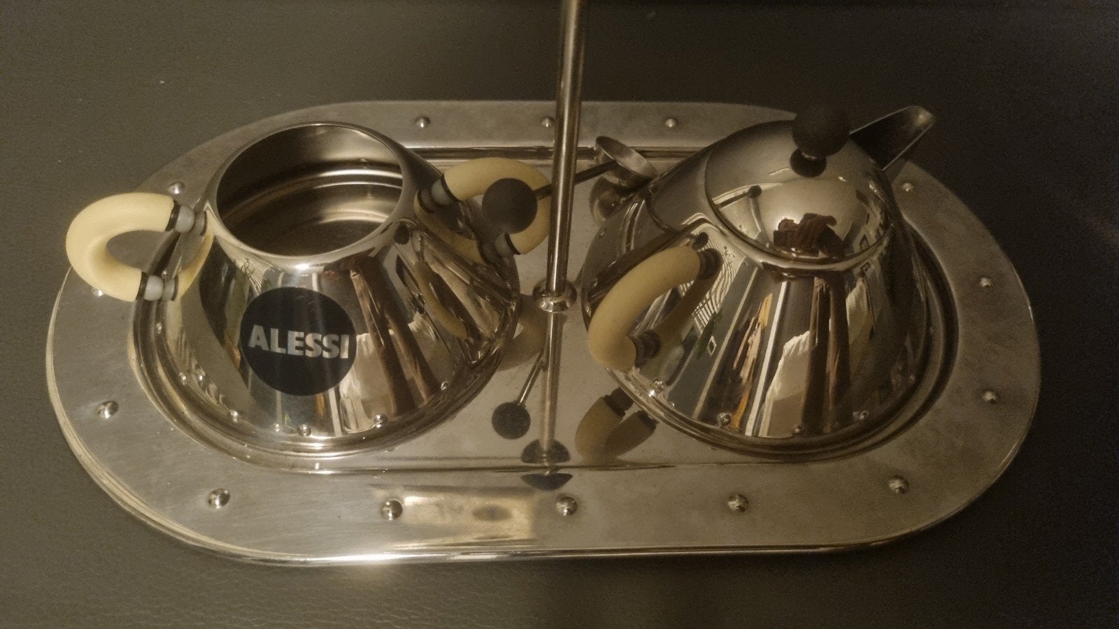 Alessi suiker- en melkset op dienblad, Zilver, Ophalen of Verzenden, Overige typen, Gebruikt