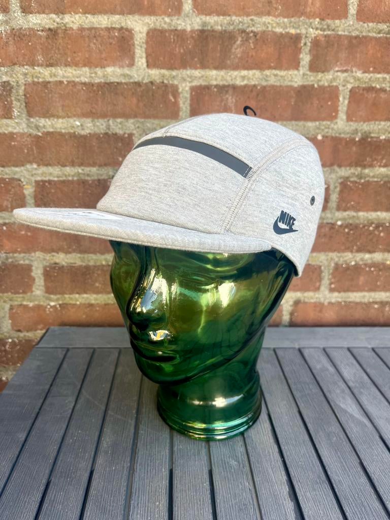 Nike fly cap Large XLarge running outdoor new, Kleding | Heren, Hoeden en Petten, Verzenden, Nieuw, 60 cm (XL, 7½ inch) of meer