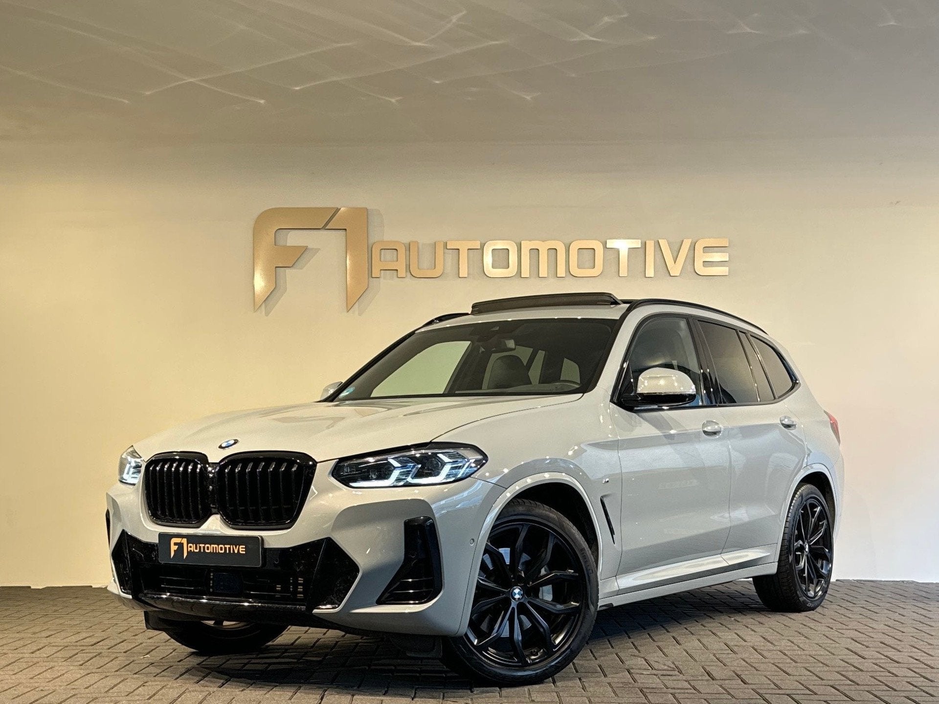 BMW X3 XDrive30i High Executive Pano|Keyless|Memory|HuD|Sfee, Auto's, 1998 cc, Gebruikt, Euro 6, 4 cilinders
