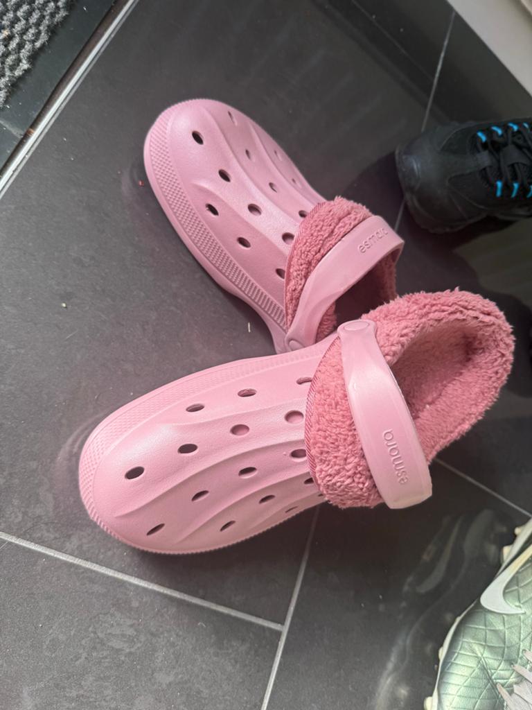 Roze Esmara Crocs met Voering - Maat 38, Ophalen of Verzenden, Gedragen, Roze, Slippers