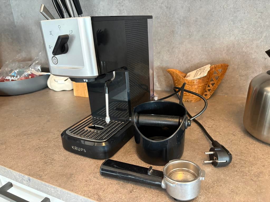 Handmatige Krups expresso apparaat, Witgoed en Apparatuur, Koffiezetapparaten, Stoompijpje, Espresso apparaat, Gemalen koffie
