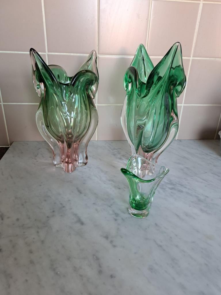 2 Josef Hospodka Chribska Vazen Jaren '60 Kattenvaas, Antiek en Kunst, Antiek | Glas en Kristal, Ophalen of Verzenden