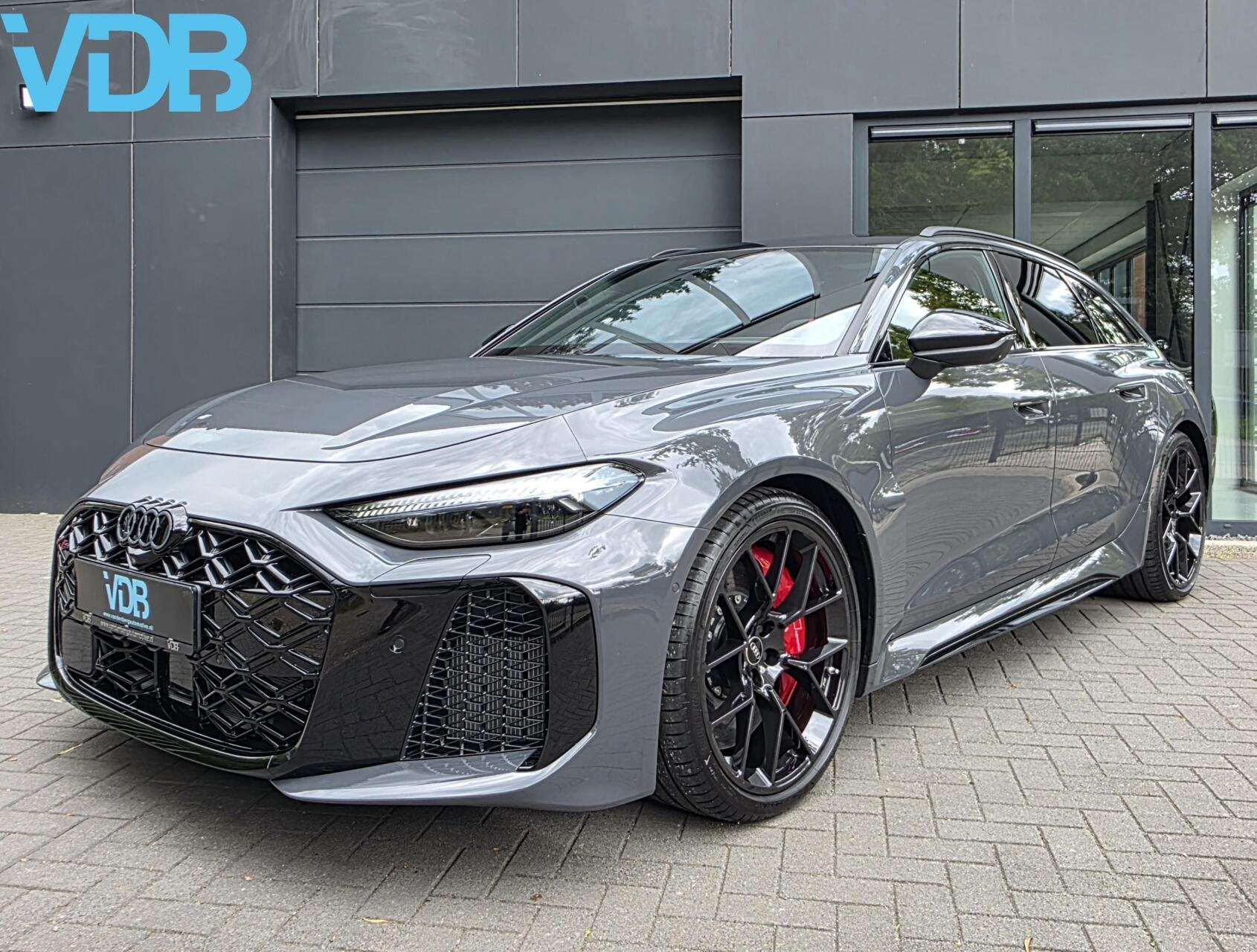 Audi RS5 Avant E-hybrid 2.9 TFSI 639PK KERAMISCH PANO BOMVOL, Auto's, Automaat, Dealer onderhouden, Zwart, RS5