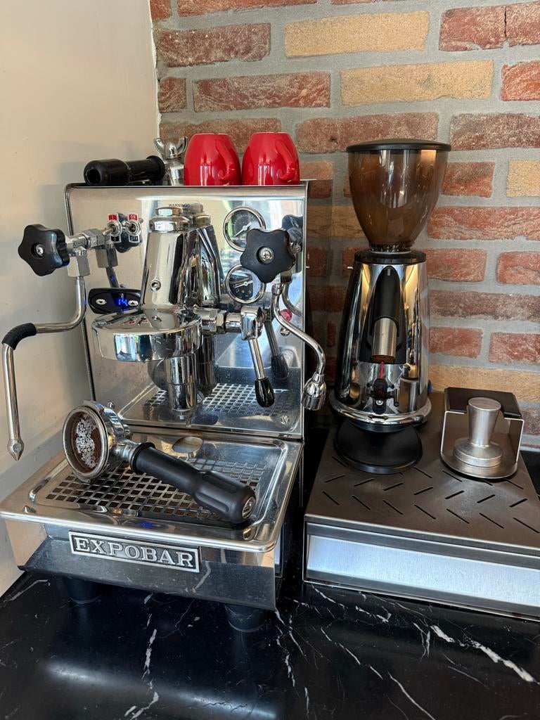 Expobar Espresso Machine met bonenmaler, Witgoed en Apparatuur, Koffiezetapparaten, Stoompijpje, Gebruikt, Espresso apparaat, 2 tot 4 kopjes