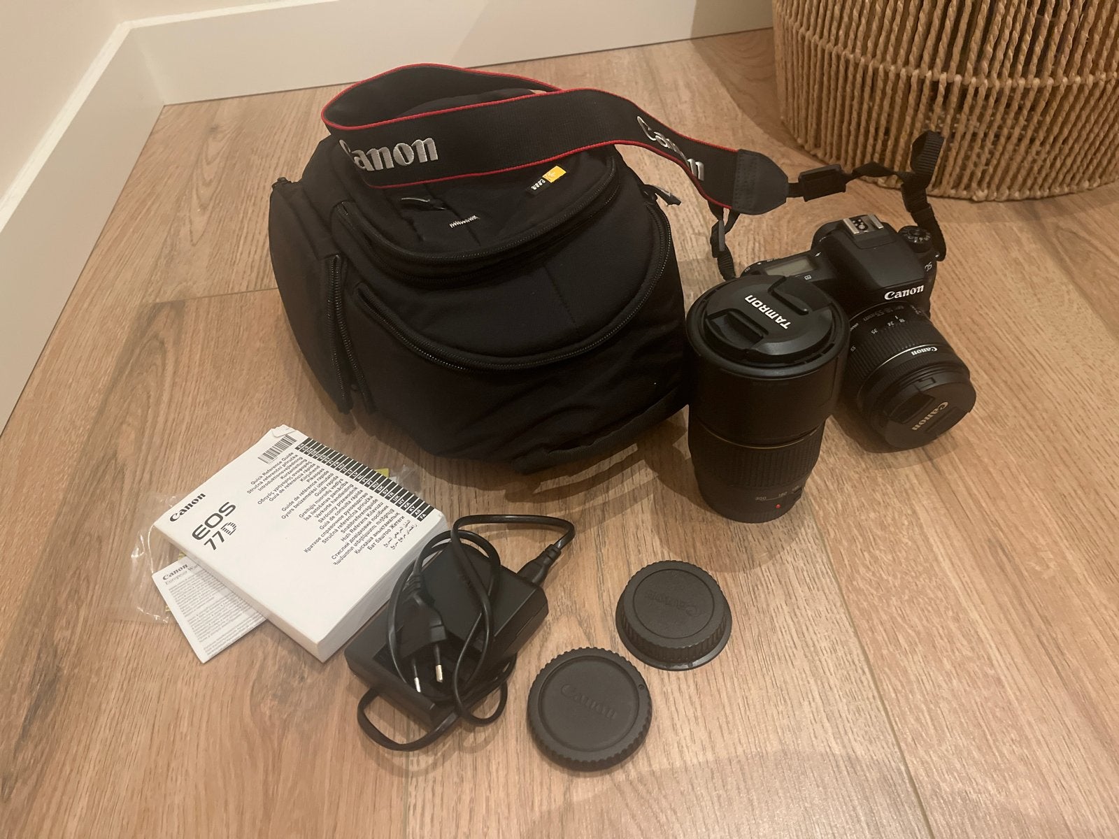 Canon EOS 77D Spiegelreflexcamera met 2 lenzen en tas, Audio, Tv en Foto, Fotocamera's Digitaal, Ingebouwde flitser, Spiegelreflex