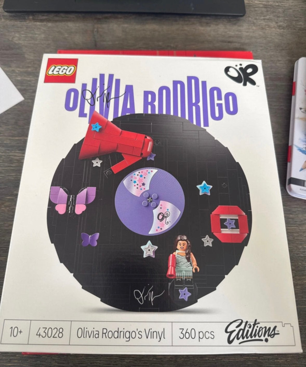 Gelimiteerde editie Olivia Rodrigo LEGO Editions, Ophalen of Verzenden, Nieuw, Groter dan 1:32