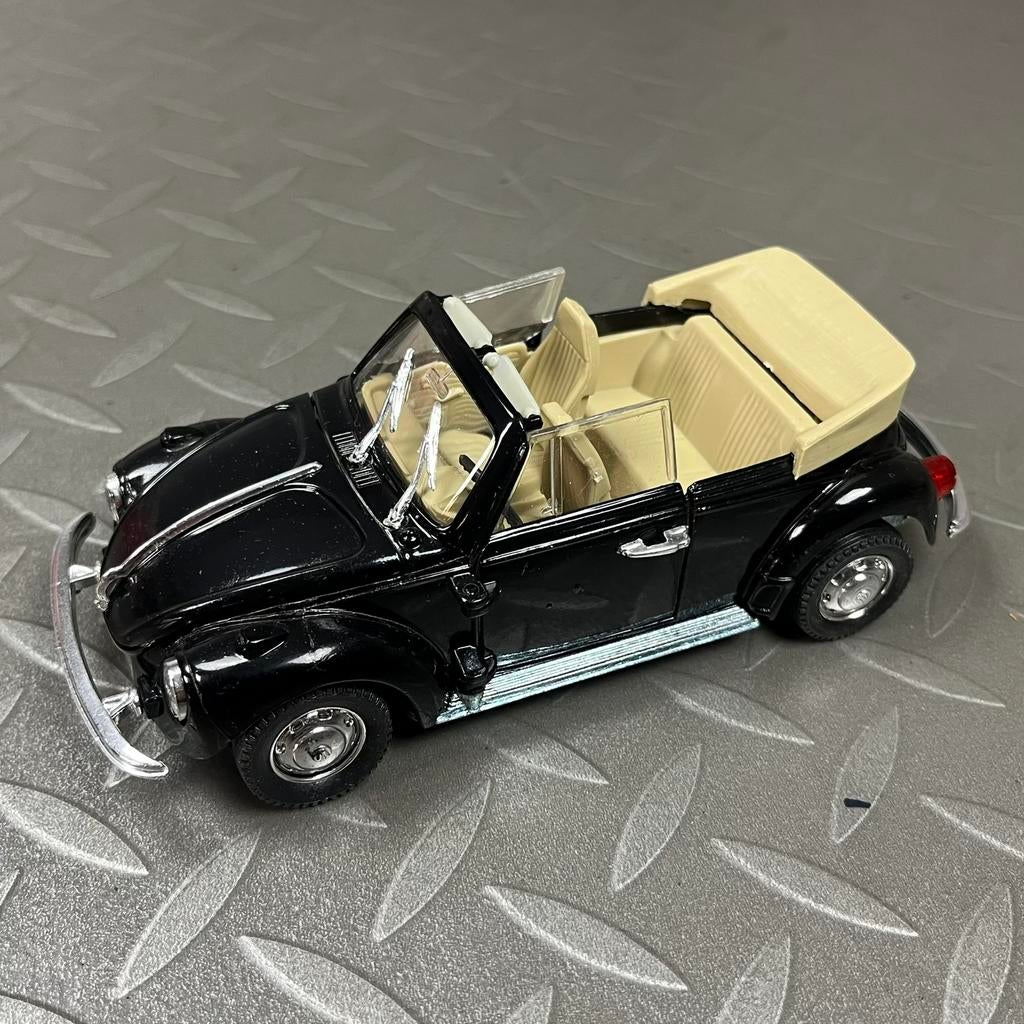 Polistil volkswagen kever cabriolet zwart van metaal 1:24, Ophalen of Verzenden, Zo goed als nieuw, Auto, Overige merken