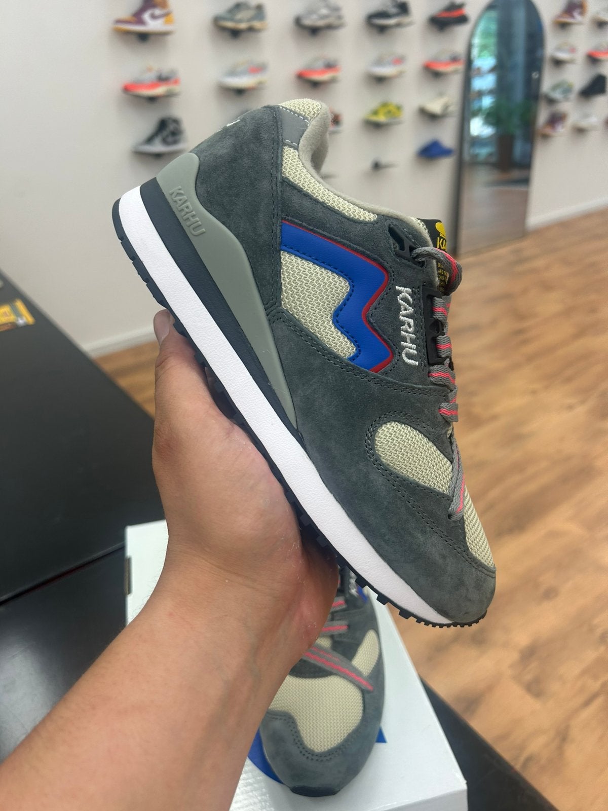 Karhu Synchron Air Cushion  Maten: EU 36 | 37 | 38 | 39, Kleding | Dames, Schoenen, Overige kleuren, Nieuw, Ophalen of Verzenden