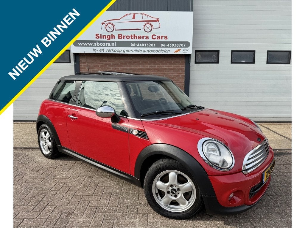 MINI 3-deurs 1.6 ONE. AIRCO CRUIS PANORAMA NAP INRUIL MOG!, Euro 5, Stof, 4 stoelen, Bedrijf