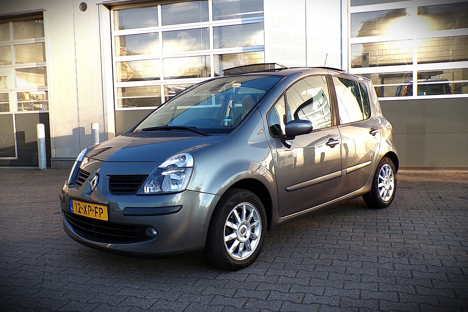 Renault Modus 1.6 16V AUT E4 2007 Grijs, Stof, 4 cilinders, Traction-control, Origineel Nederlands