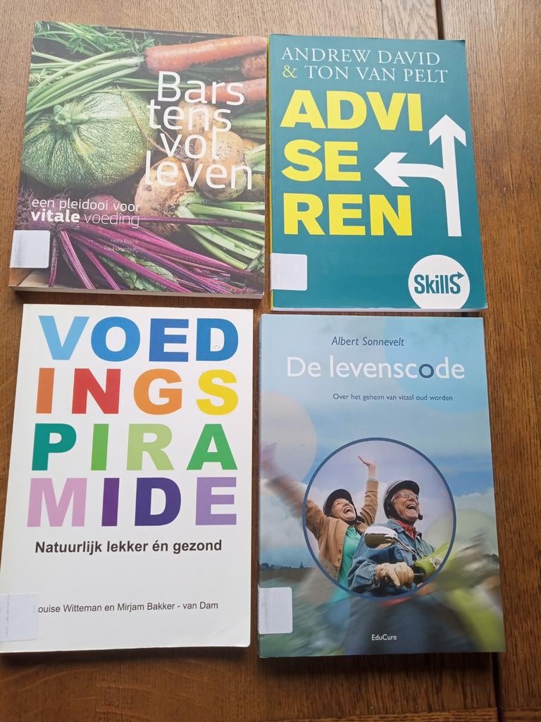 Boeken en cursusmateriaal 'Natuurvoeding adviseur', Ophalen of Verzenden, Zo goed als nieuw
