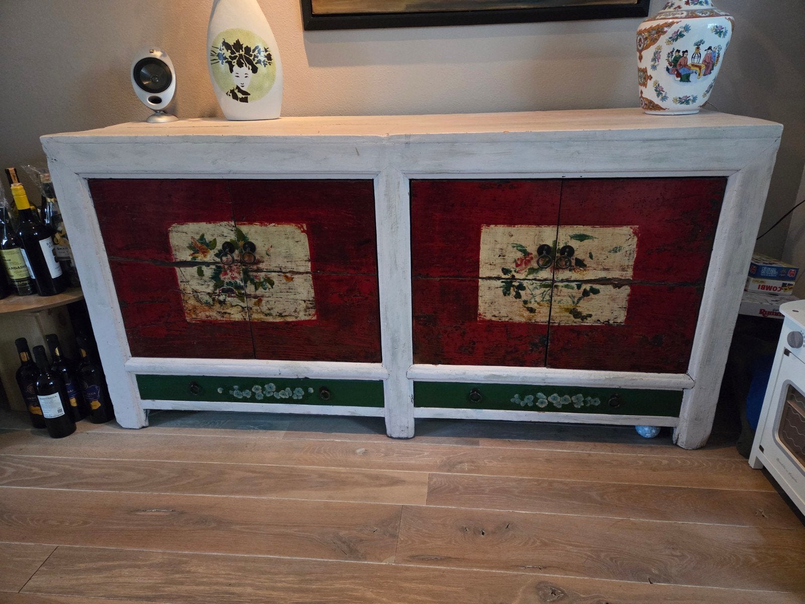 Unieke Chinese dressoir/kast met handgeschilderde details, Antiek en Kunst, Ophalen