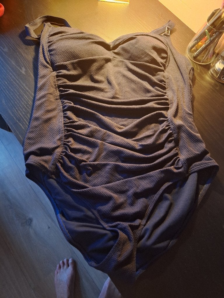 Badpak Shaping Scallop Hunkemoller rood en  blauw, Kleding | Dames, Blauw, Badpak, Ophalen of Verzenden, Hunkemöller